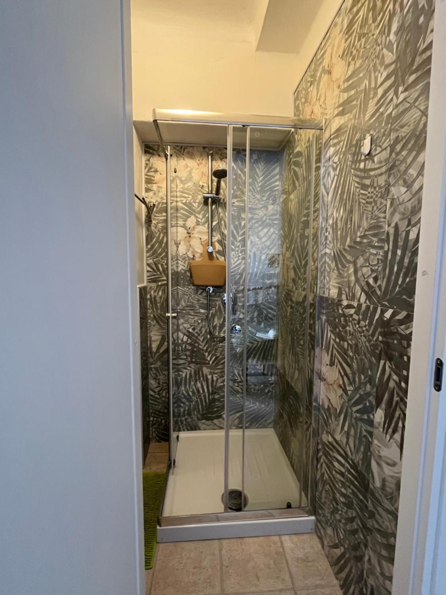La Depandance A 7 Minuti Dal Mare Apartment Carrara Exterior photo